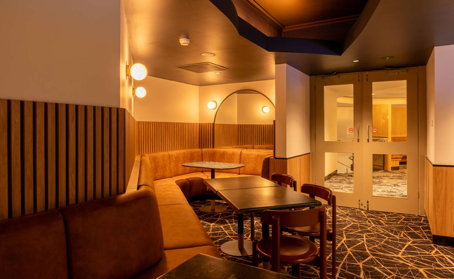 Casino RSM Club dining table and couch