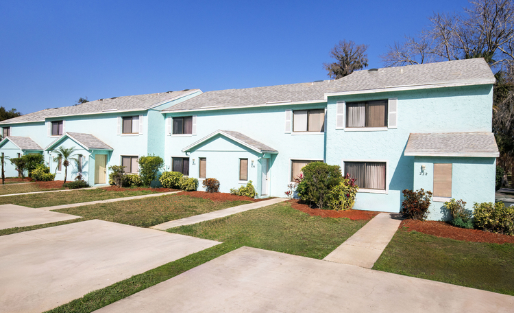 Cushman & Wakefield Represents Starr Properties in Sale of Adjacent Daytona Beach Multifamily/Townhome Developments