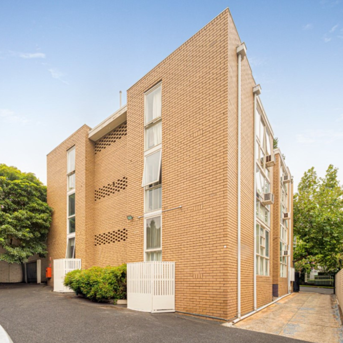 AUS_SouthYarra_ 1200.png