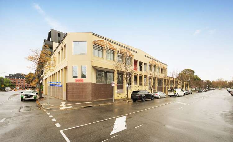 70 Robertson Street, Kensington VIC 1.jpg