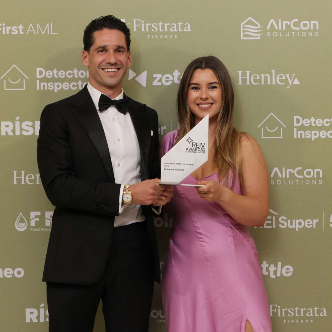 AUS_Reiv Award 26_1200.png