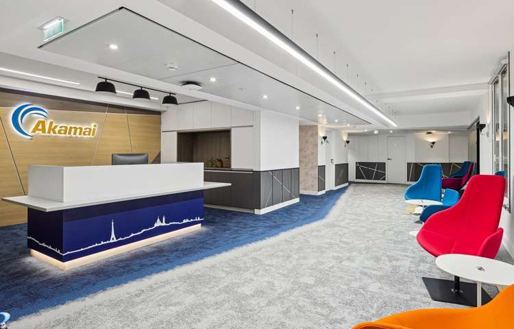 AKAMAI1-reception - mobile