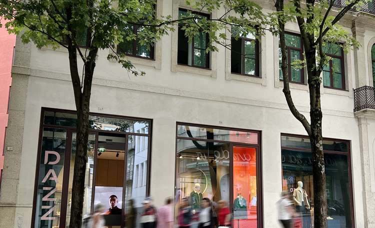 Portuguese Fashion Brand DAZZ Arrives at Bonjardim