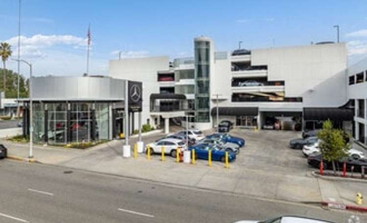 Mercedes Benz Encino.jpg