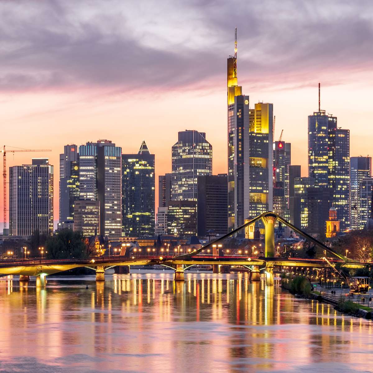 Frankfurt AdobeStock_201757432.jpeg