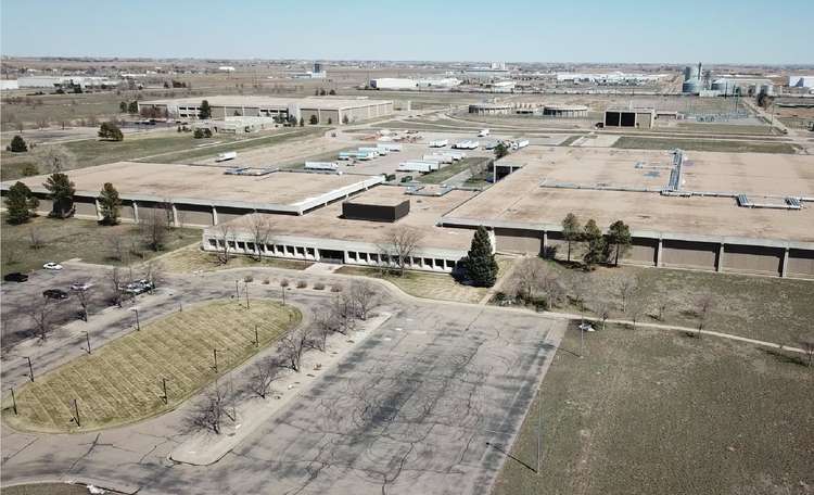 3 - 2000 E & W Howard Smith Ave.jpg