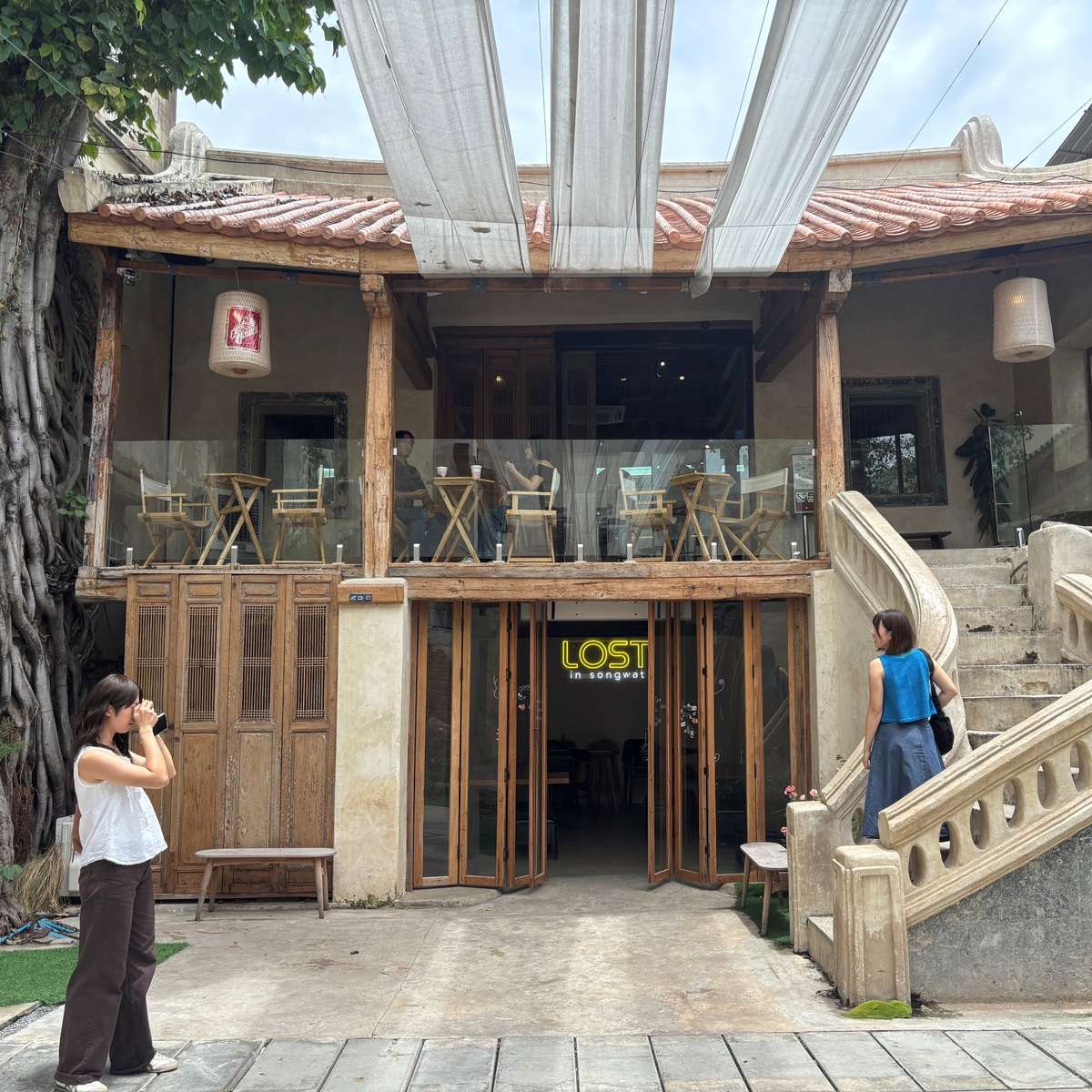 Song Wat Road
