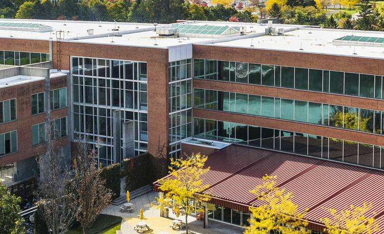 Chicago Science and Tech 275-Field-Dr_LakeForest.jpg