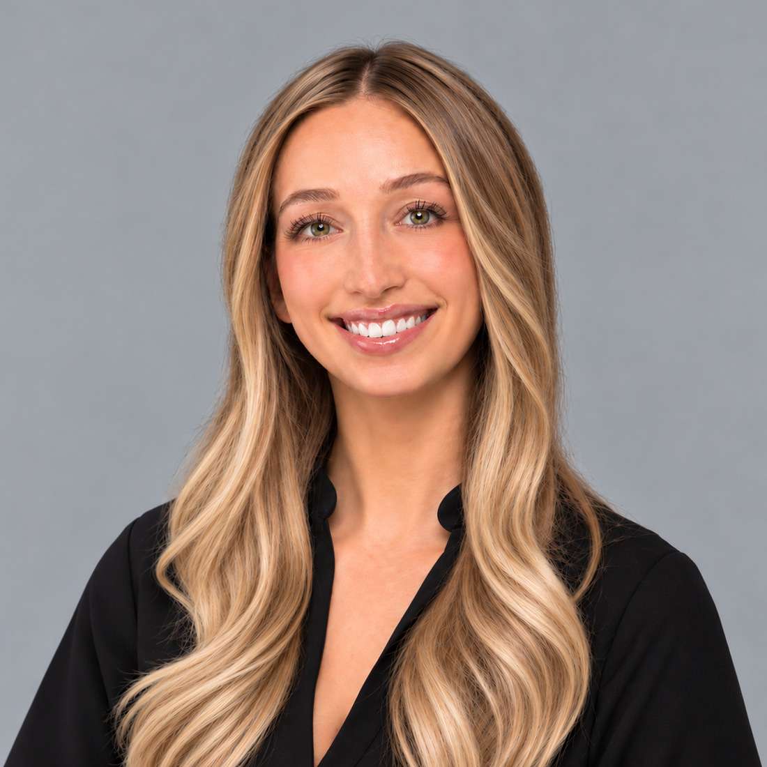 Audrey W Headshot.png