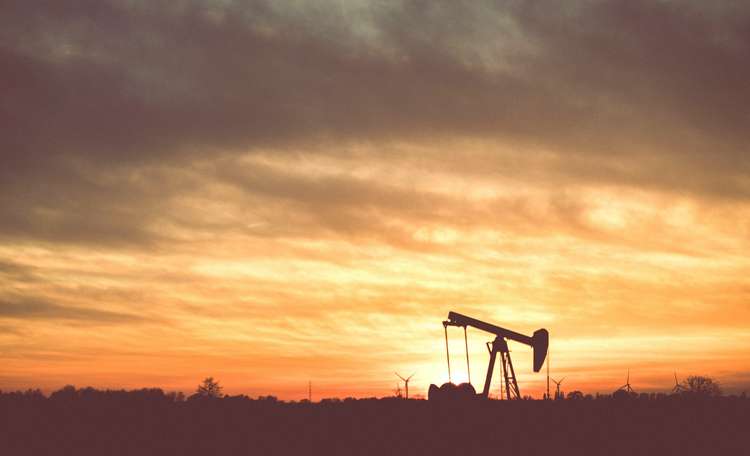 oil pump on a field.jpg