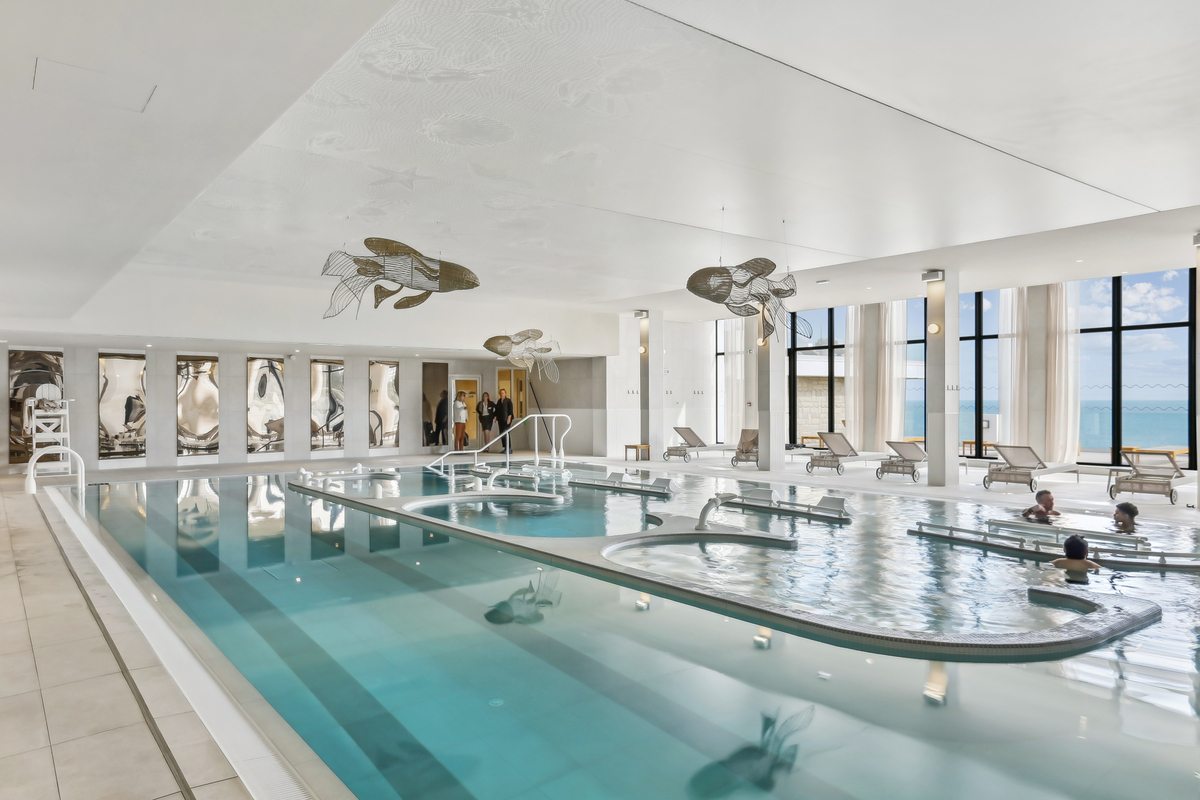 EMERIA-THALASSO swimming pool