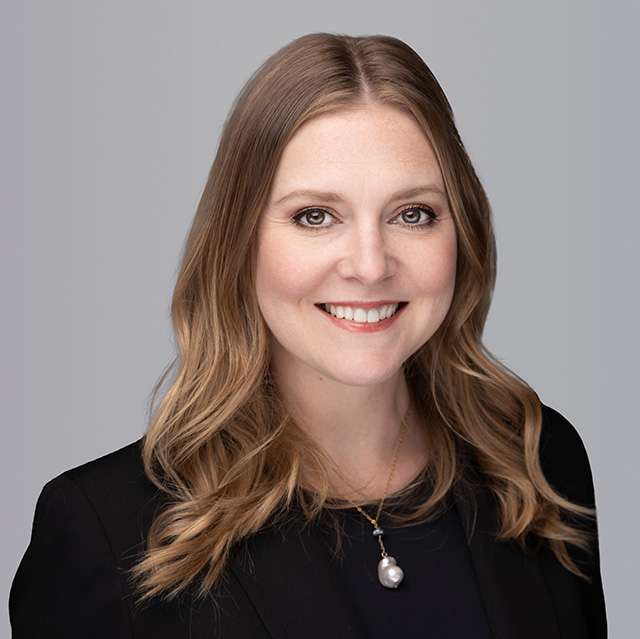 Kheili Hiller 2025 Headshot2.jpg