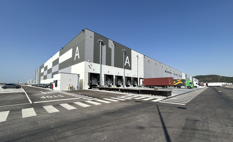 Cushman & Wakefield and MERLIN Properties complete the largest logistics lease transaction ever in Portugal