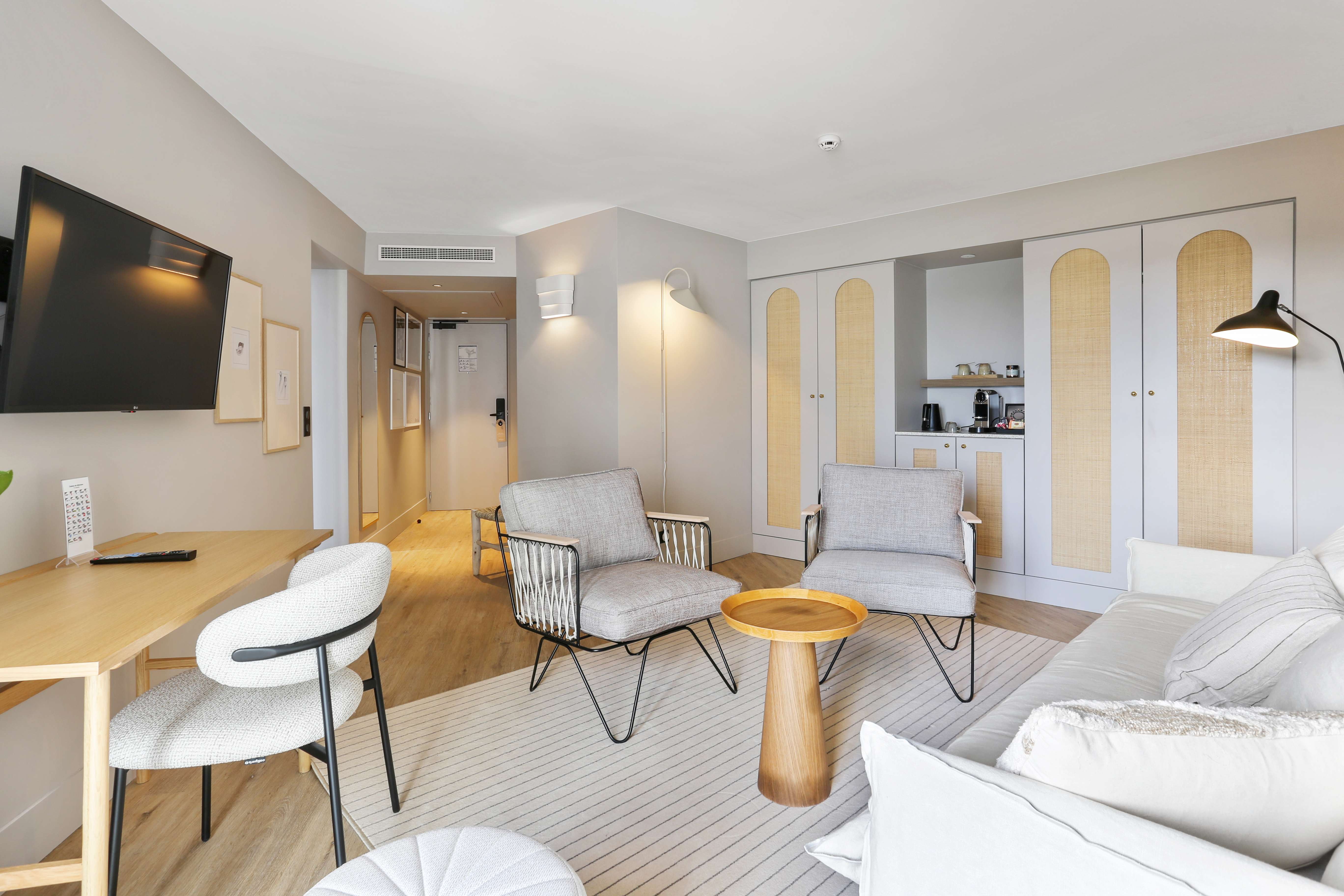 EMERIA-THALASSO apartment light brown