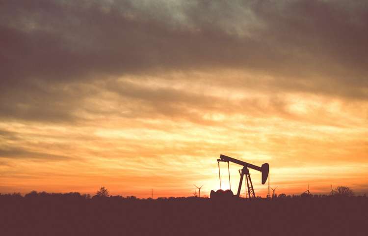 oil pump on a field.jpg