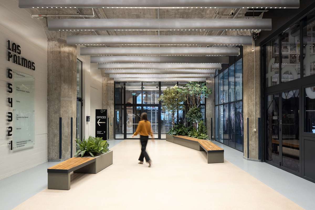 Las Palmas building hallway