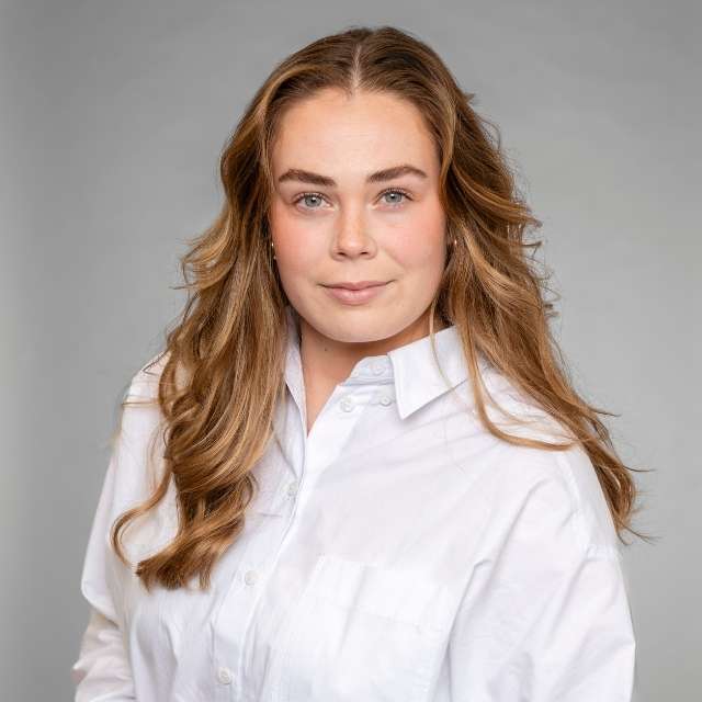 Aine Biesty.jpg