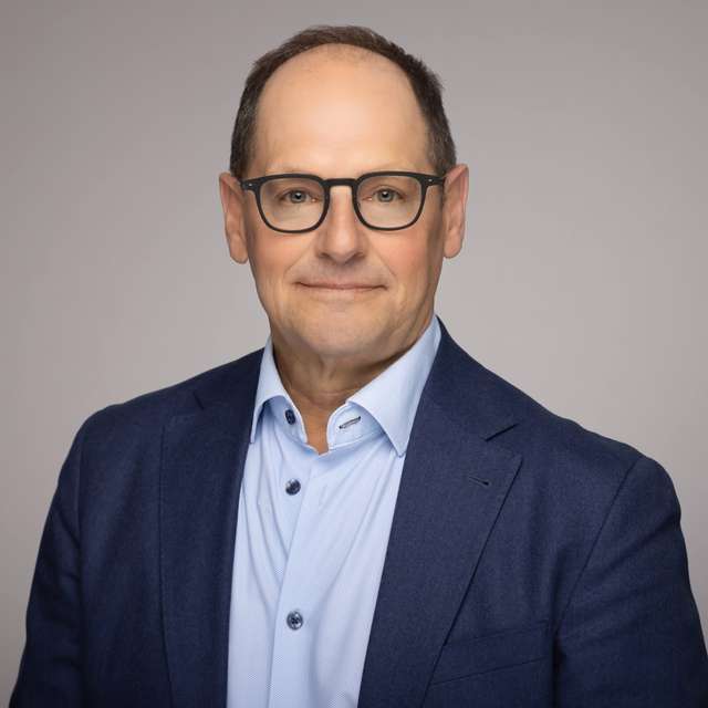 Lloyd Cooper - main.JPG