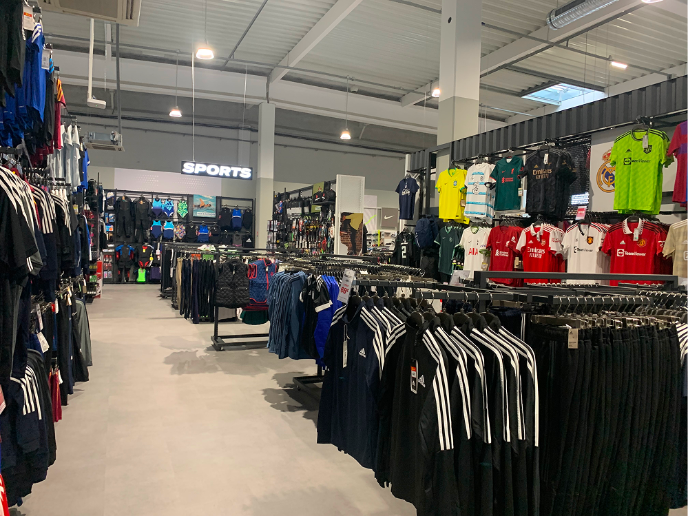 carousel_adidas_store