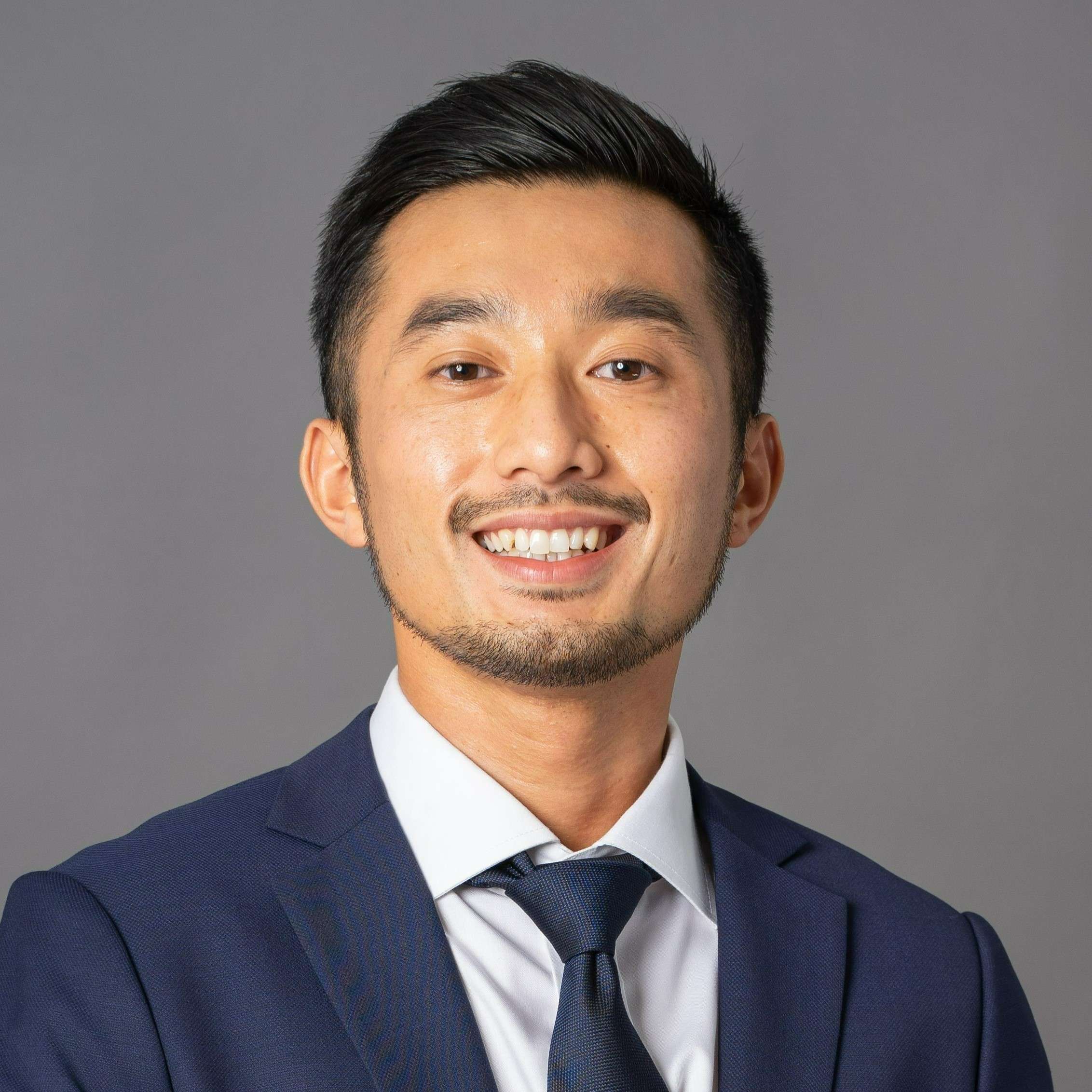 Thanh Nguyen Profile_Square.jpg