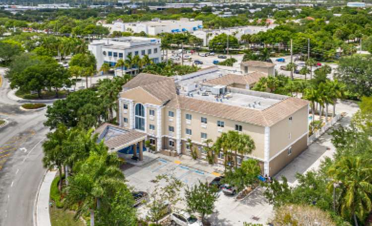 Holiday Inn Express WPB
