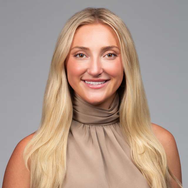 KimWeaver_2026_640px.jpg