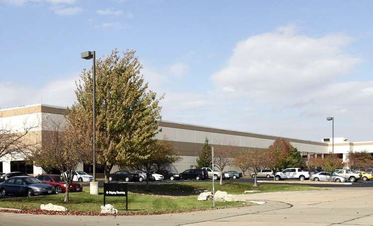 1 American Eagle Plaza (003).jpg