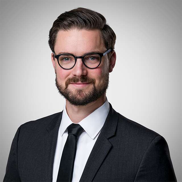 Czarnecki-Carlo Headshot