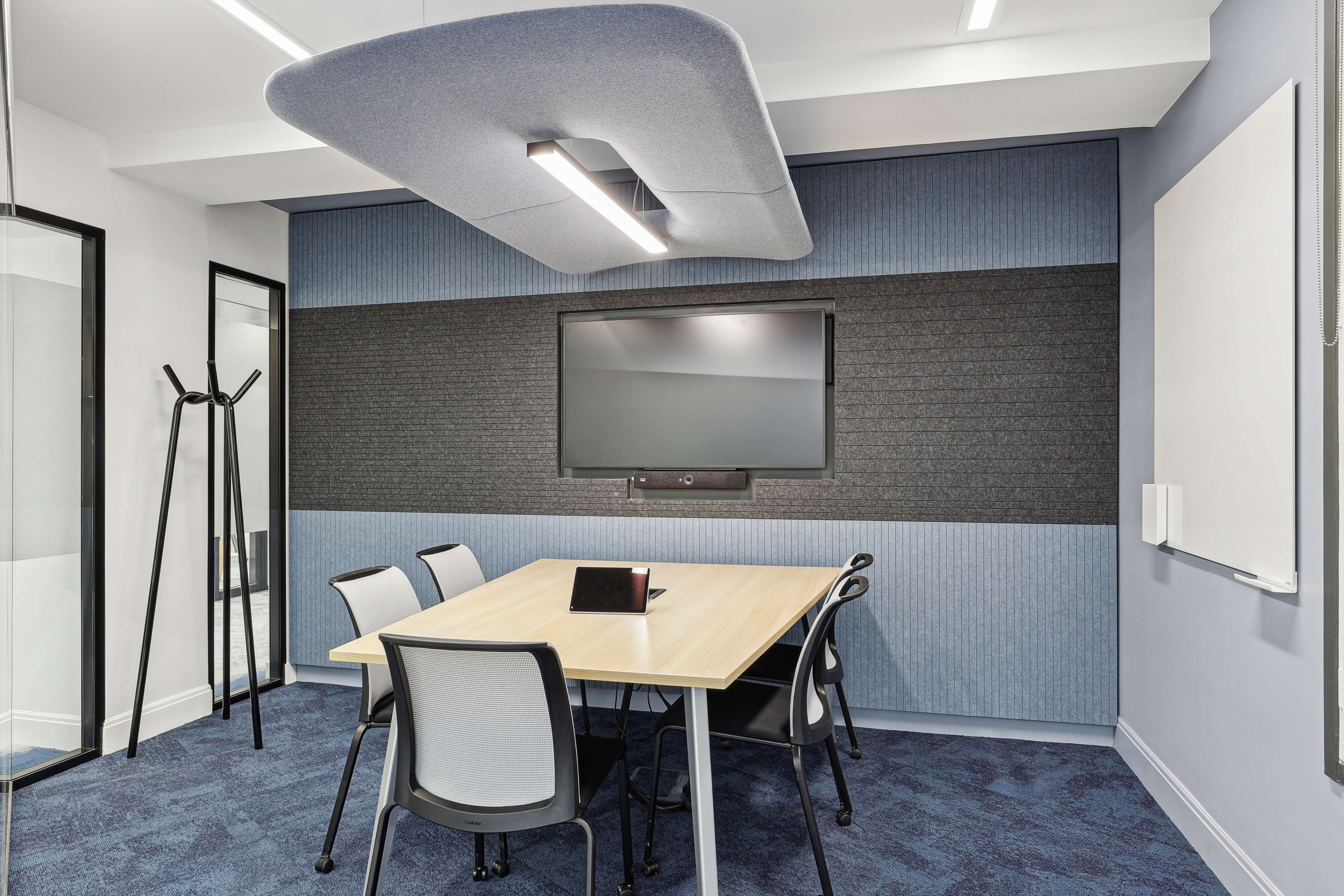 akamai 3 - small conference room