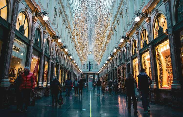 shopping-mall-in-Brussels,-Belgium_v2.jpg